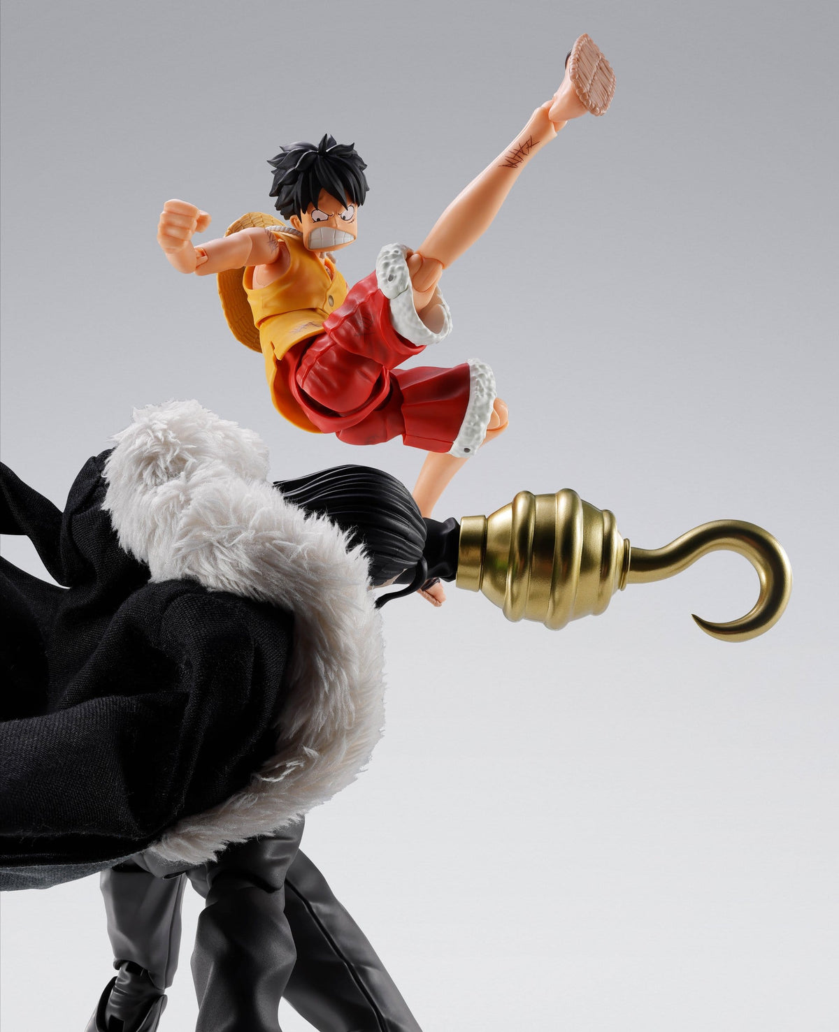 Bandai S.H.Figuarts One Piece - Sir Crocodile -Marineford- (18 cm)