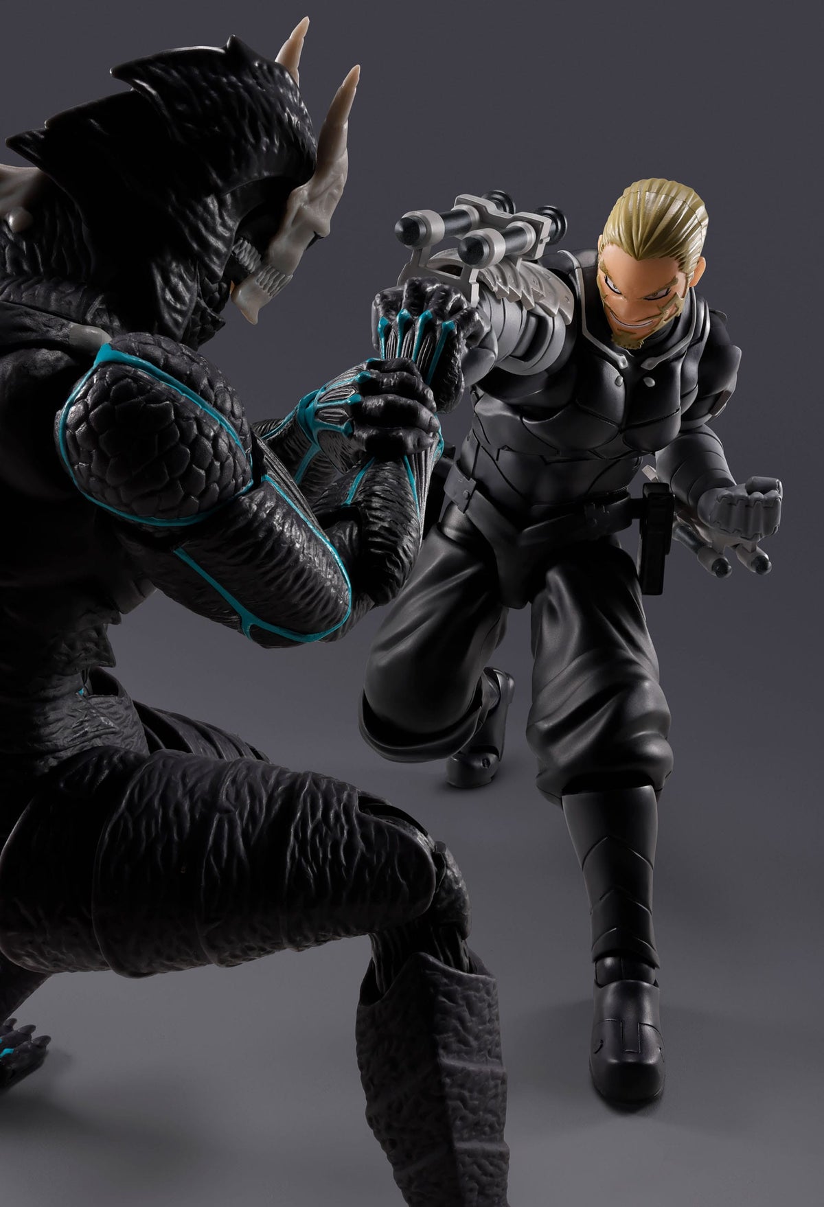 Bandai S.H.Figuarts Kaiju No. 8 - Isao Shinomiya (17 cm)