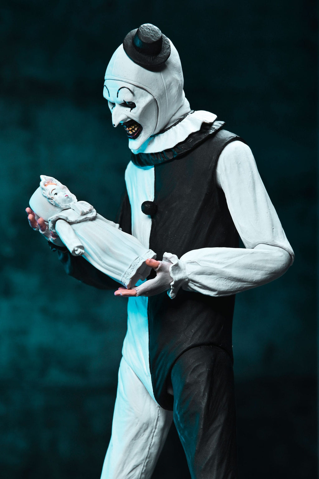 NECA Terrifier - Ultimate Art the Clown Action Figure (17 cm)