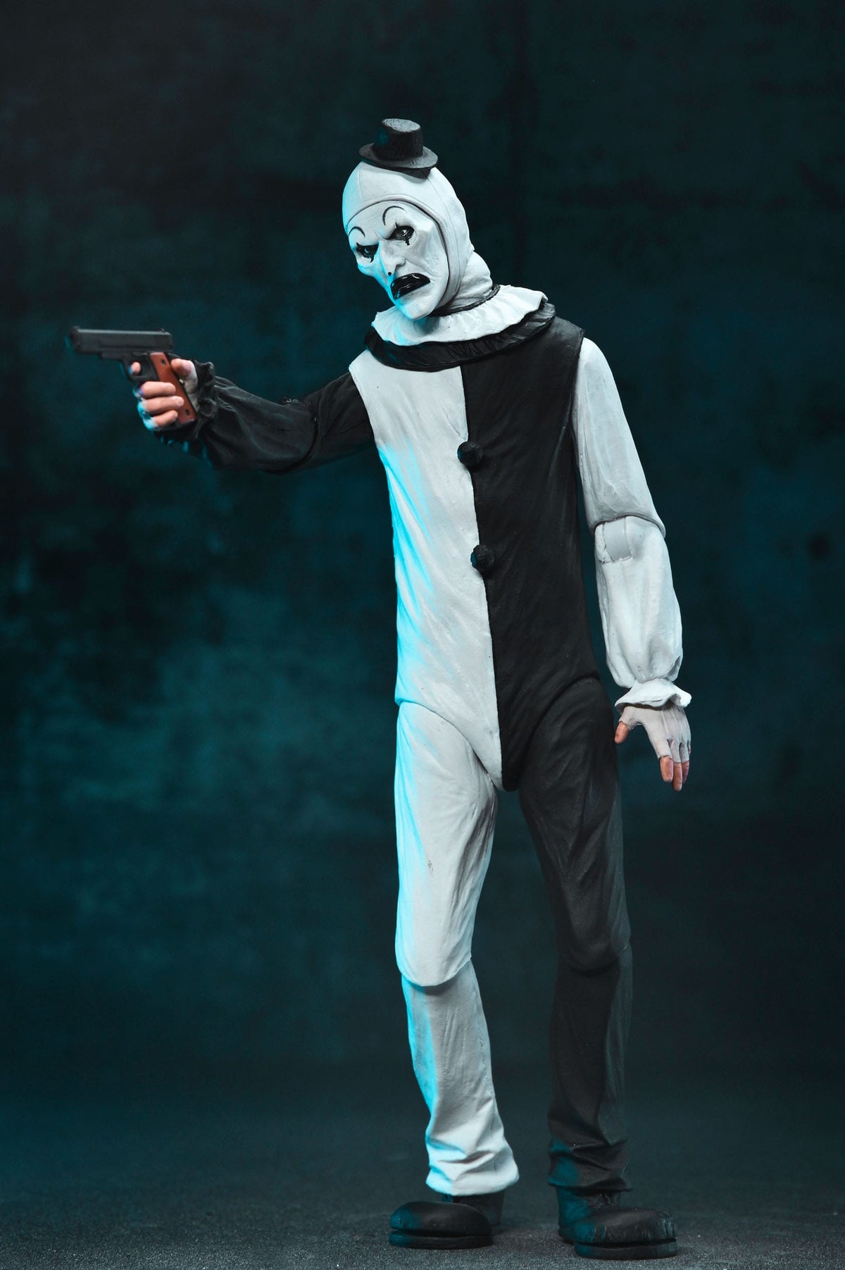 NECA Terrifier - Ultimate Art the Clown Action Figure (17 cm)