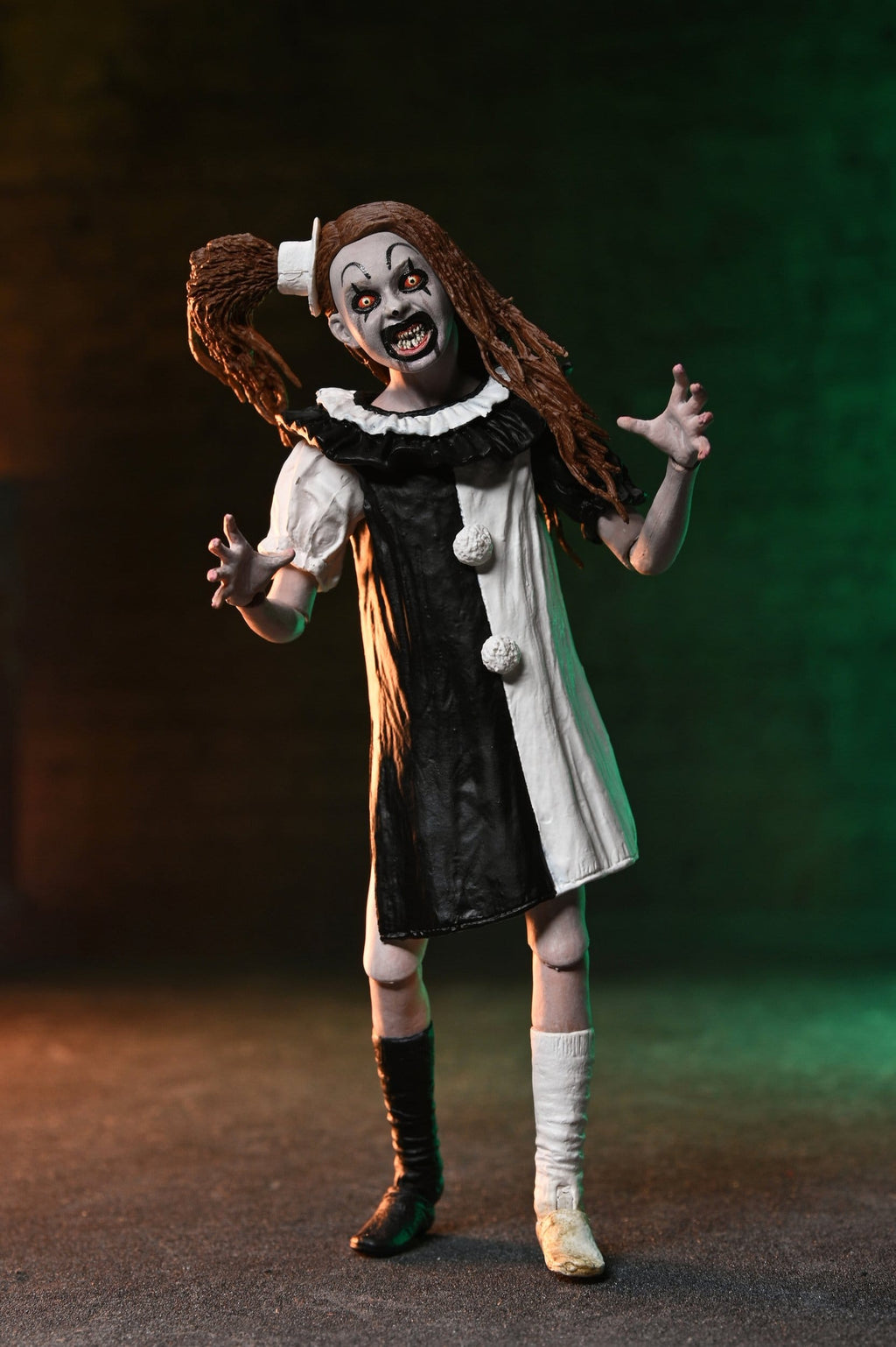 NECA Terrifier 2 - Ultimate Art the Clown & Little Pale Girl 2-Pack (18 cm)